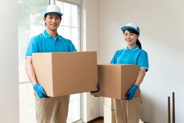引っ越し業者様からもオススメされるトランクルーム。大阪で荷物の一時預かりならレナンドへサムネイル